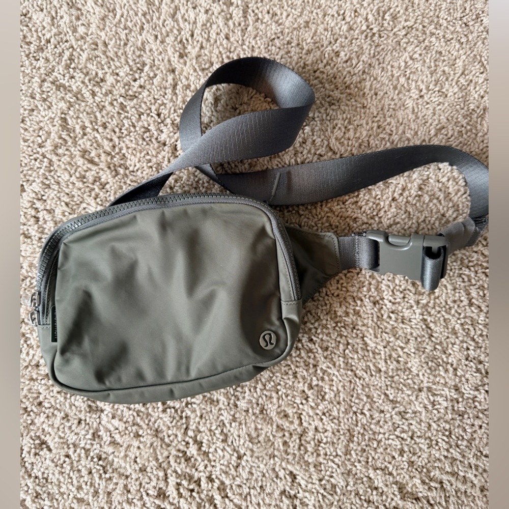 lululemon athletica Everywhere Belt Bag Large 3L